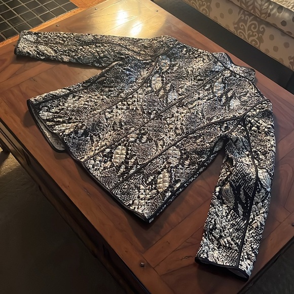 Chico’s Reversible Jacket SZ 1 (Standard Women’s Size Medium) - Picture 5 of 9